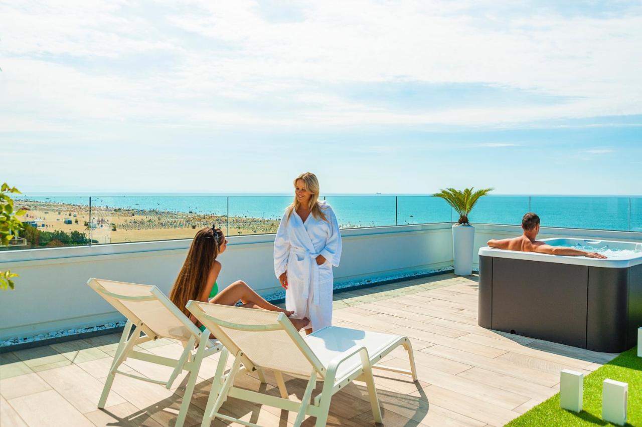 Hotel Montecarlo Бибионе Экстерьер фото